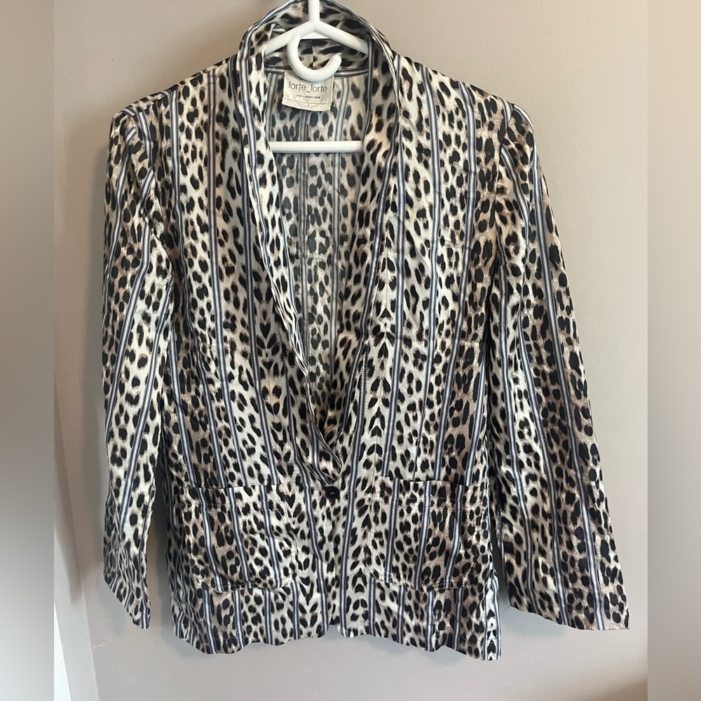 Forte Forte viscose animal print lightweight blazer ladies 0 bold fun statement